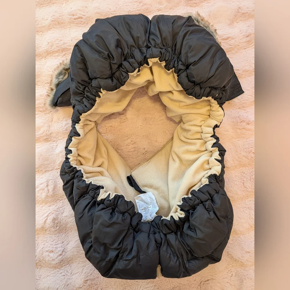 7 A.M. Enfant Cocoon Faux Fur Car Seat Cover